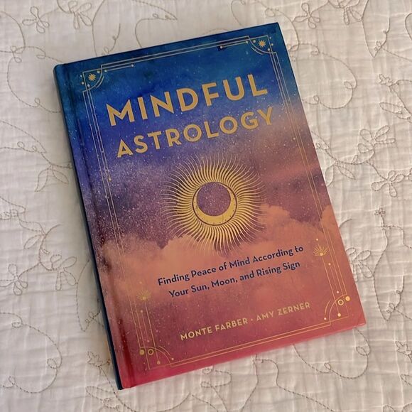 Mindful Astrology Finding Peace of Mind According to Your Signs Manifestation - Picture 1 of 2